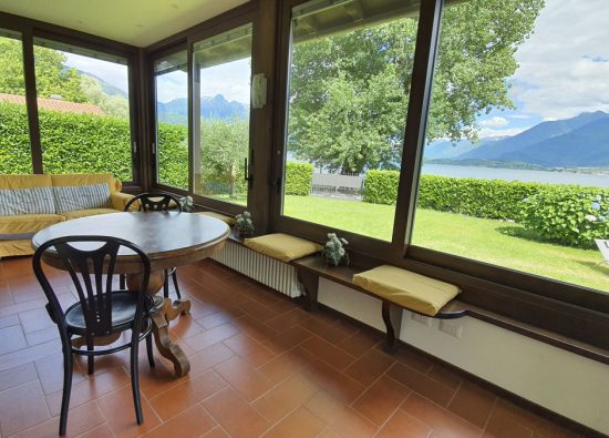 ferienhaus-villa-mit-wintergarten-comersee