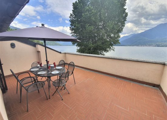 villa-con-terrazzo-vista-lago-como-29