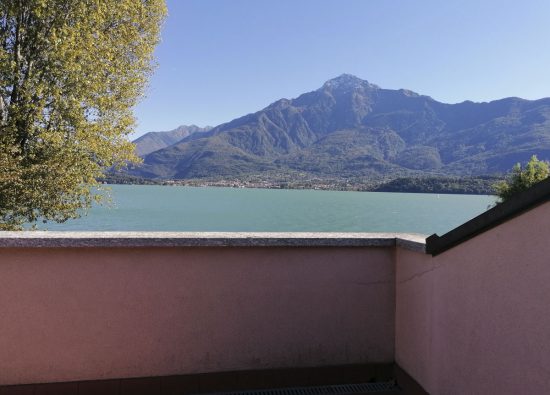 ferienhaus-mit-terrasse-seeblick